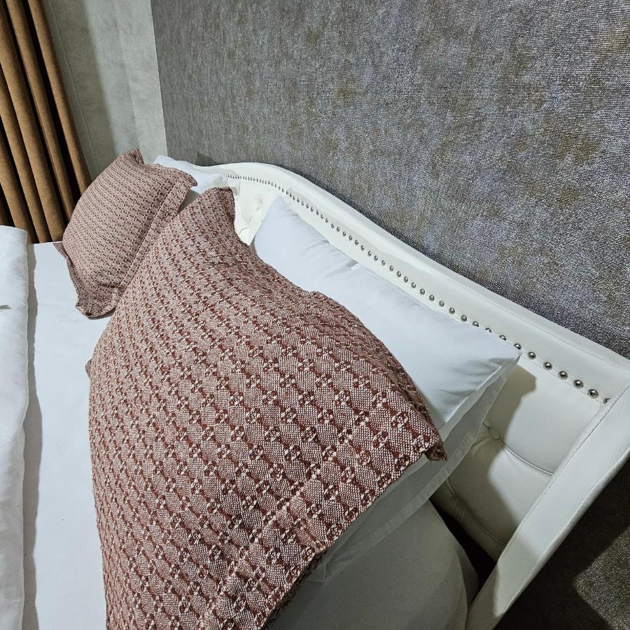 Отель Memory Basket Кутаиси Экстерьер фото
